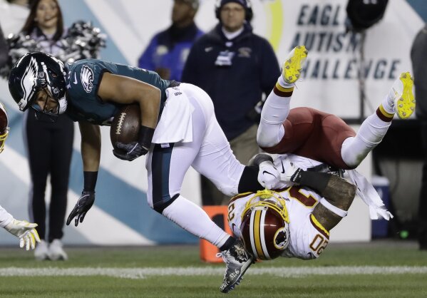 Wentz tosses for 2 TDs leads Eagles over Redskins 28 13 AP News